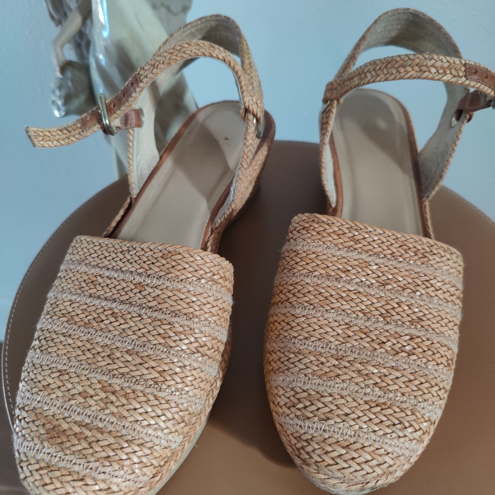 Stuart Weitzman wedge shoe size 9